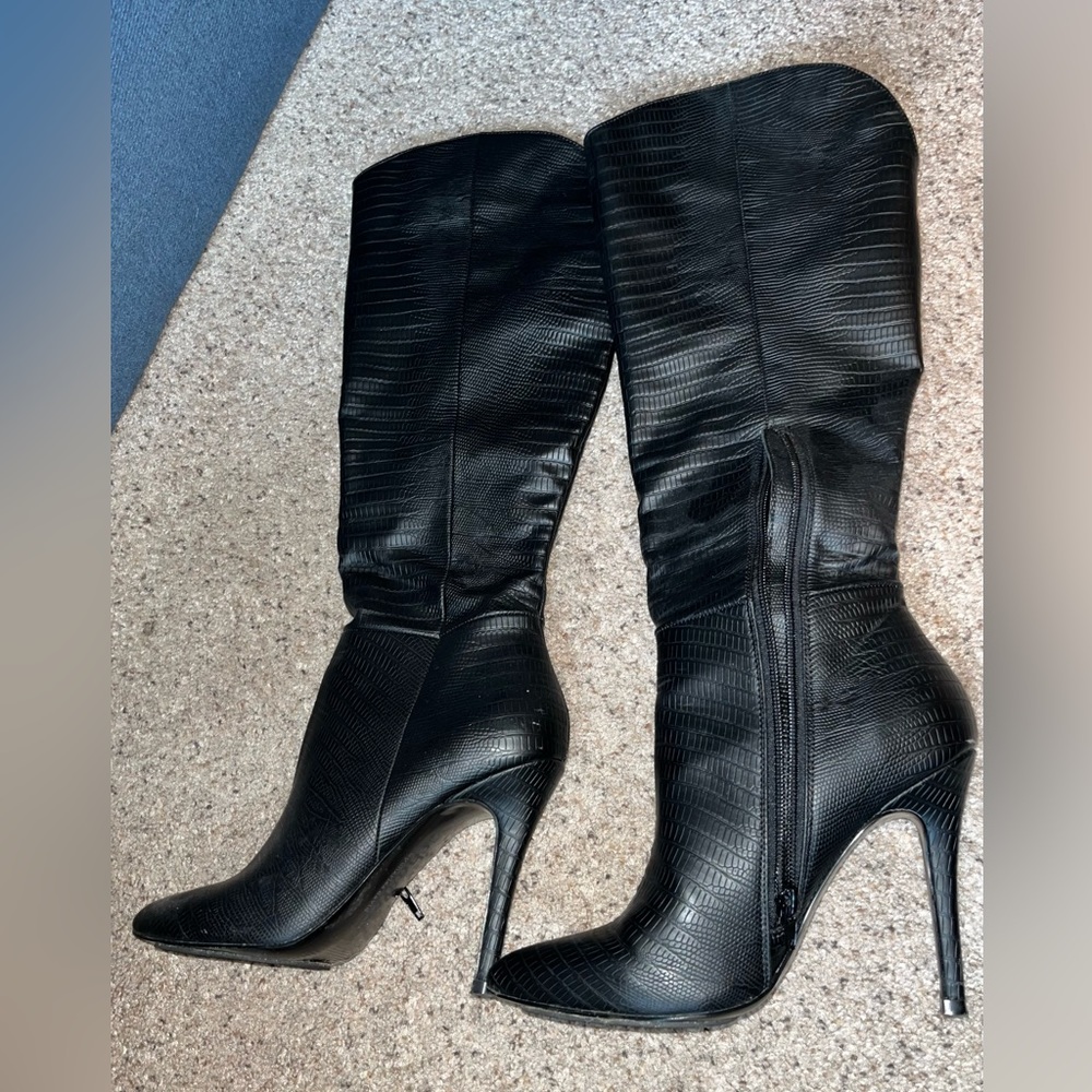 Charles by Charles David Proctor Stiletto Boot, Size 7